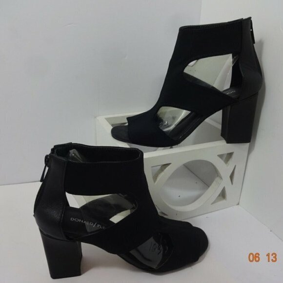 Donald Pliner Valeri-D Womens Size 7 M Black Heeled Block Sandals - Picture 2 of 9